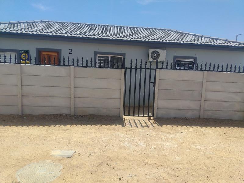 2 Bedroom Property for Sale in Groenheuwel Western Cape